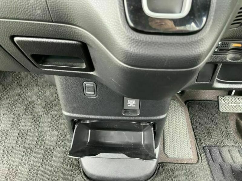 N BOX CUSTOM-27