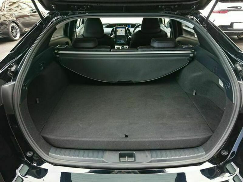 PRIUS PHV