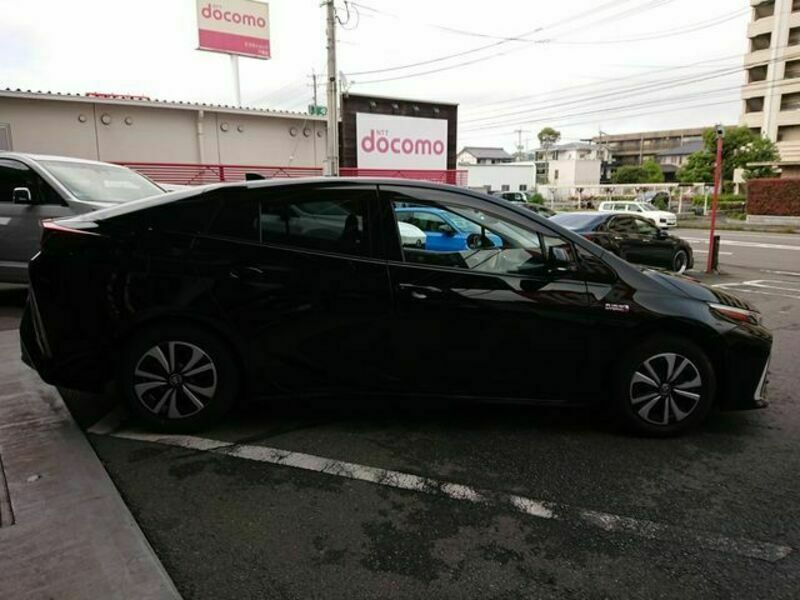 PRIUS PHV