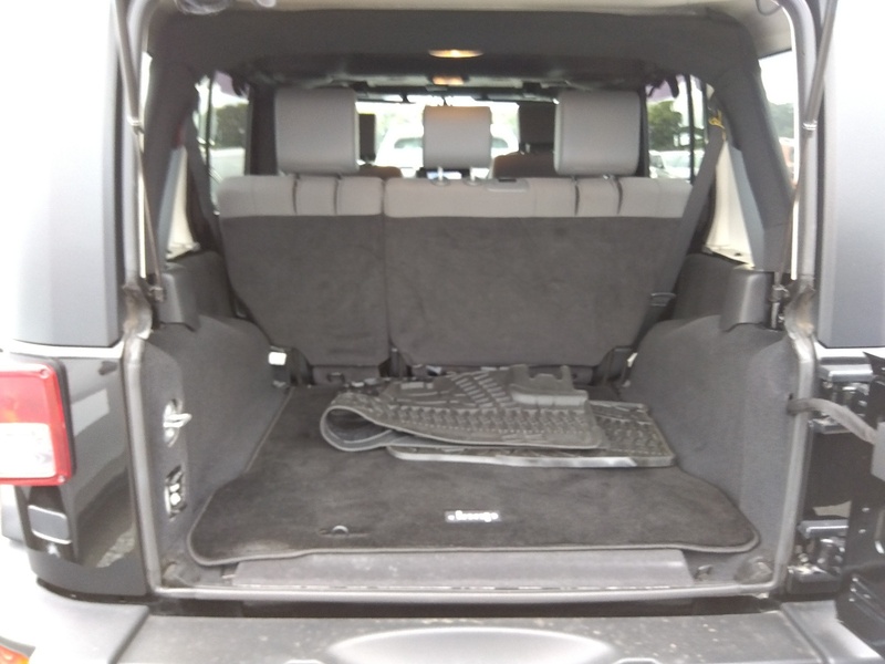 WRANGLER UNLIMITED-9
