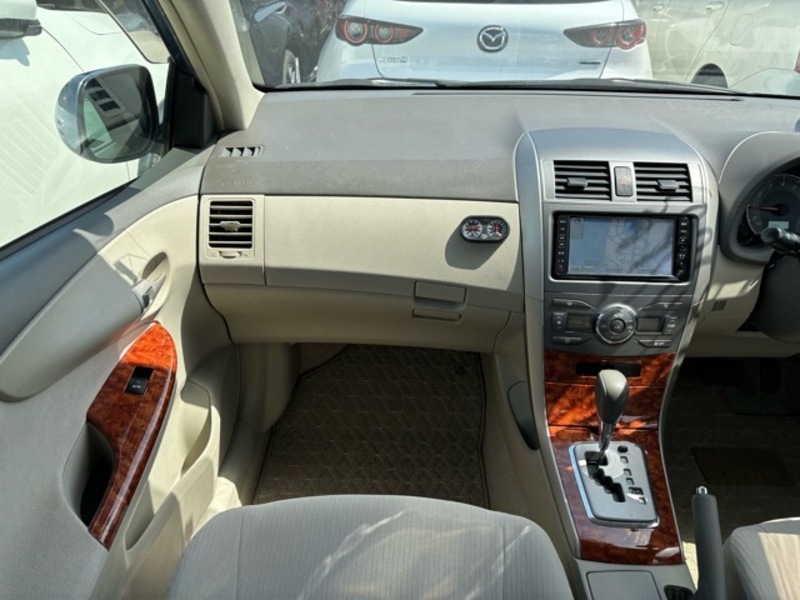 COROLLA AXIO