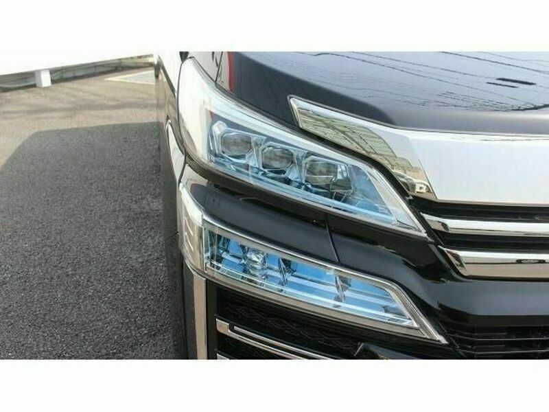 VELLFIRE-10