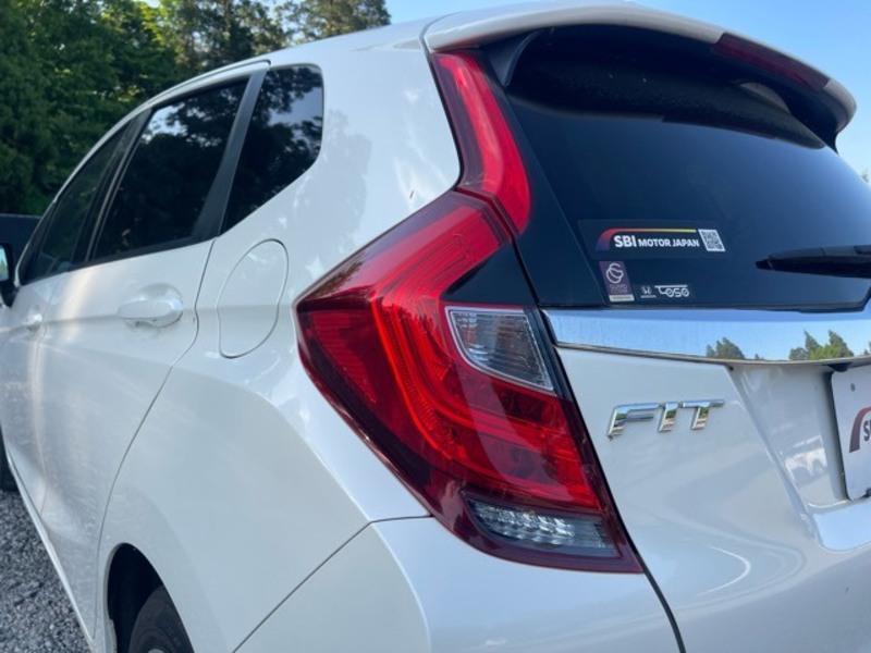 FIT HYBRID-33