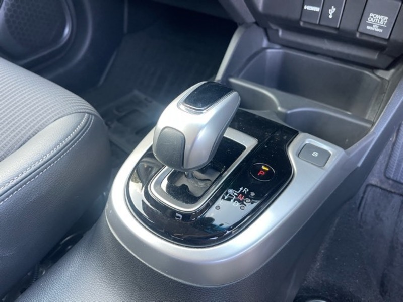 FIT HYBRID-13