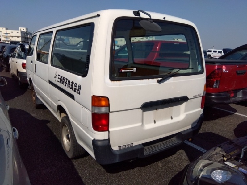 HIACE VAN