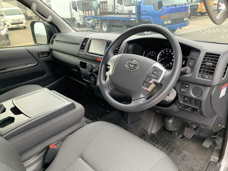 HIACE VAN