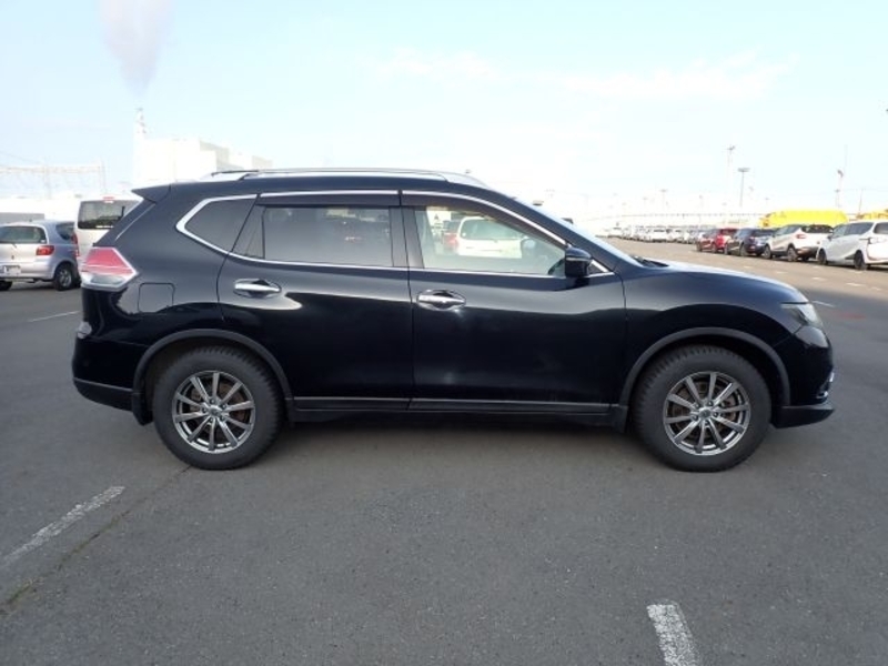 X-TRAIL-5