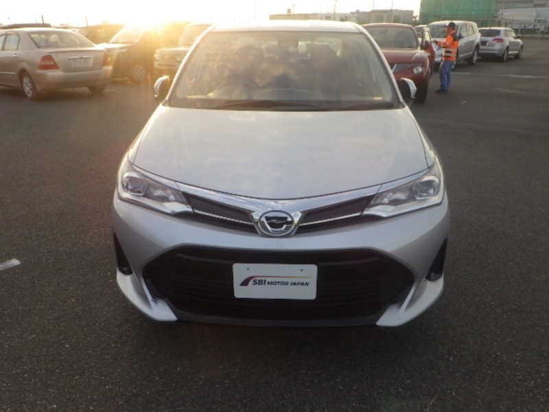 COROLLA AXIO