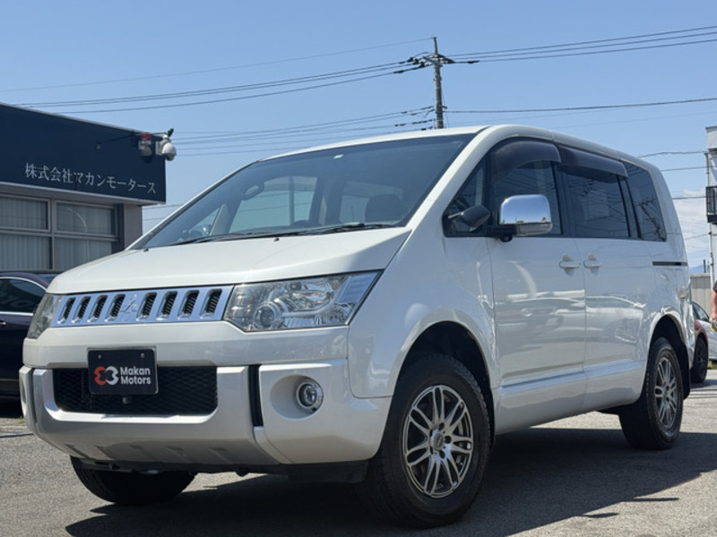 MITSUBISHI　DELICA D5