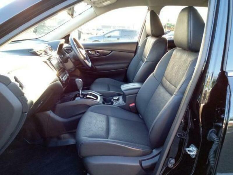 X-TRAIL