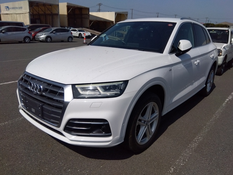 AUDI　Q5