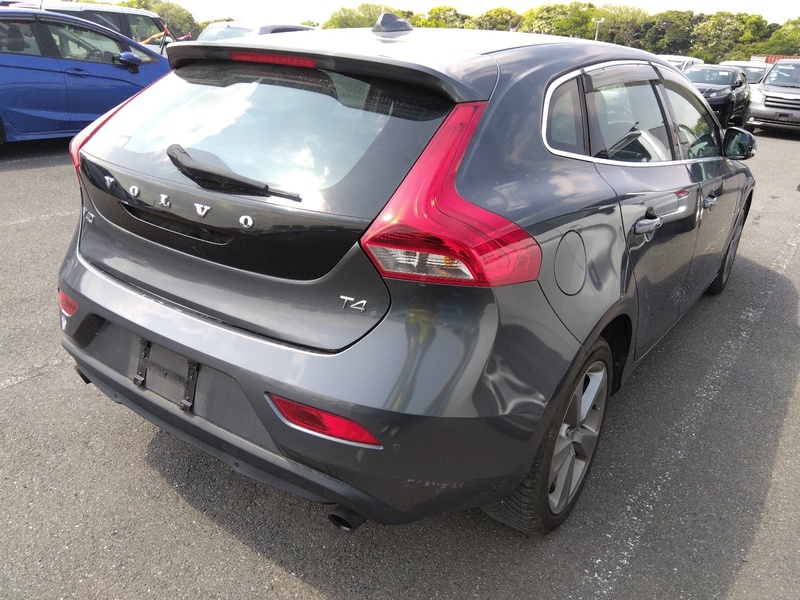 V40