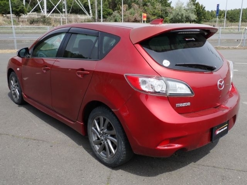 Axela Sport