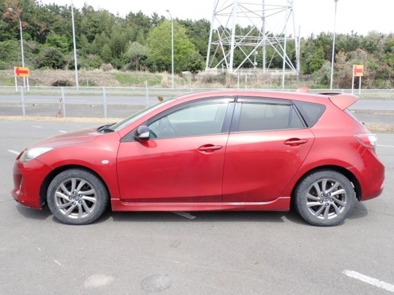 Axela Sport