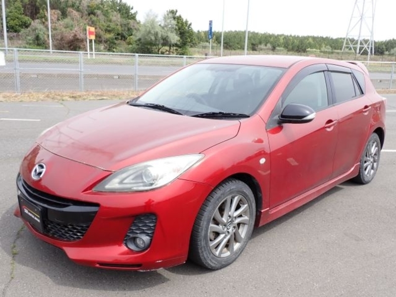 Axela Sport-0