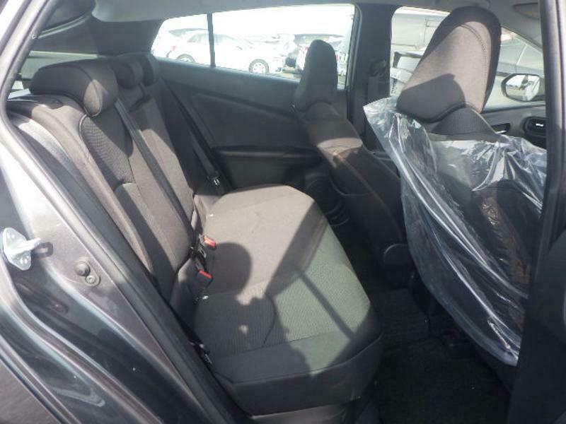 PRIUS-17