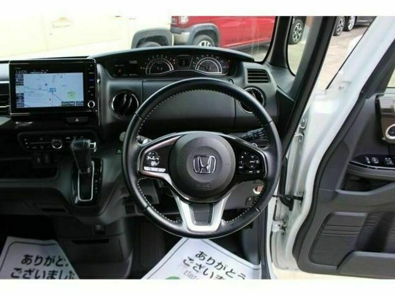 N BOX CUSTOM-15