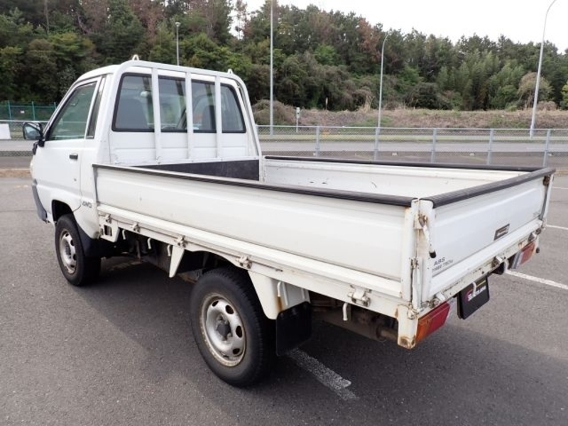 TOWNACE TRUCK-2