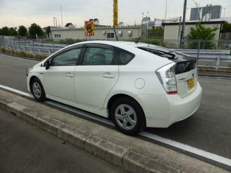 PRIUS-3