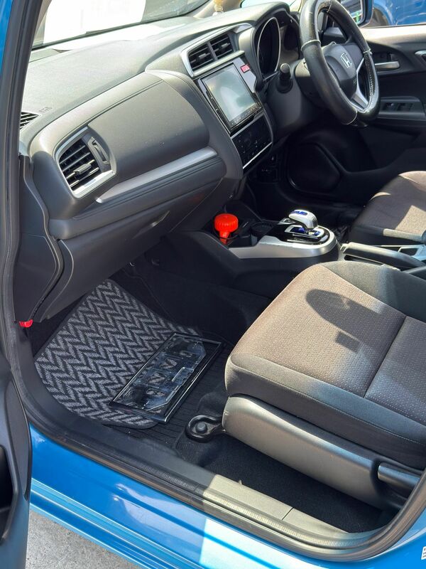 FIT HYBRID