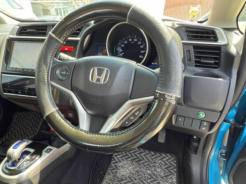 FIT HYBRID