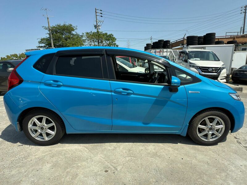 FIT HYBRID