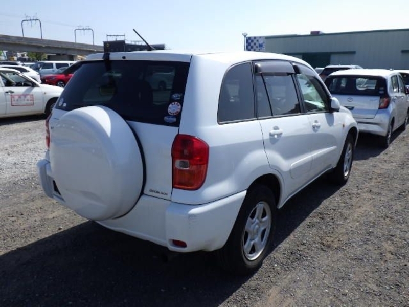 RAV4-3