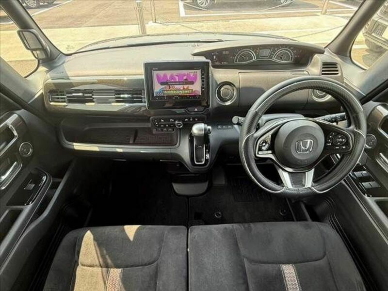 N BOX CUSTOM-1