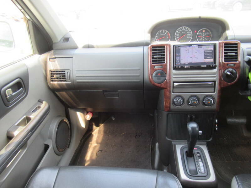 X-TRAIL