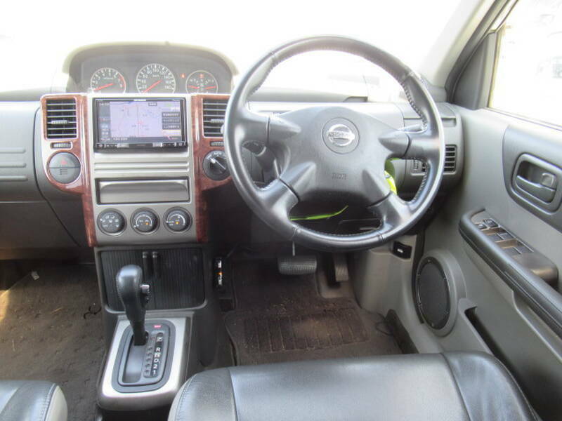 X-TRAIL
