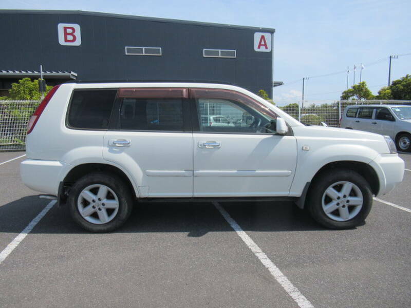 X-TRAIL