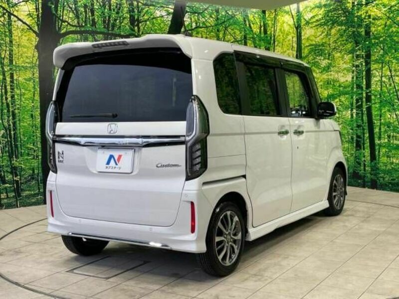 N BOX CUSTOM-17