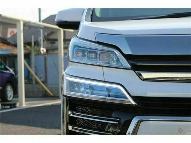 VELLFIRE-10