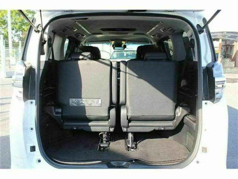 VELLFIRE-18