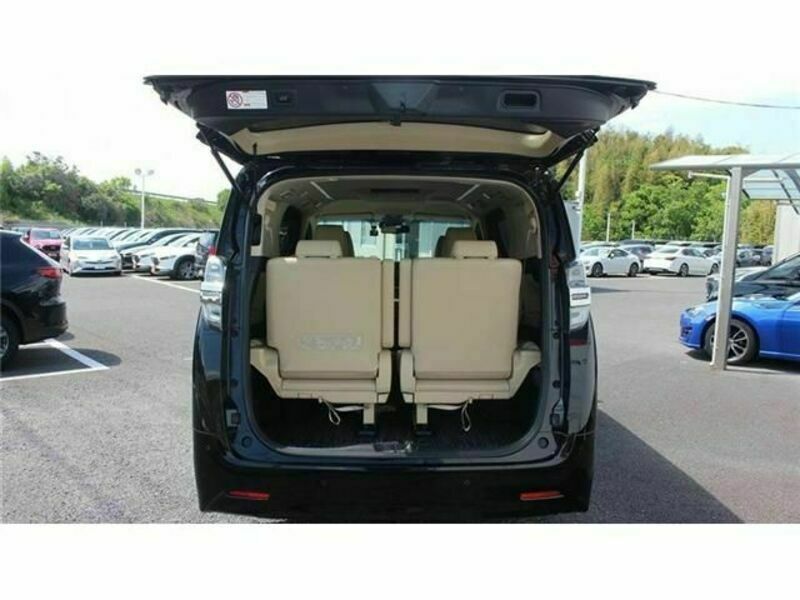VELLFIRE-15