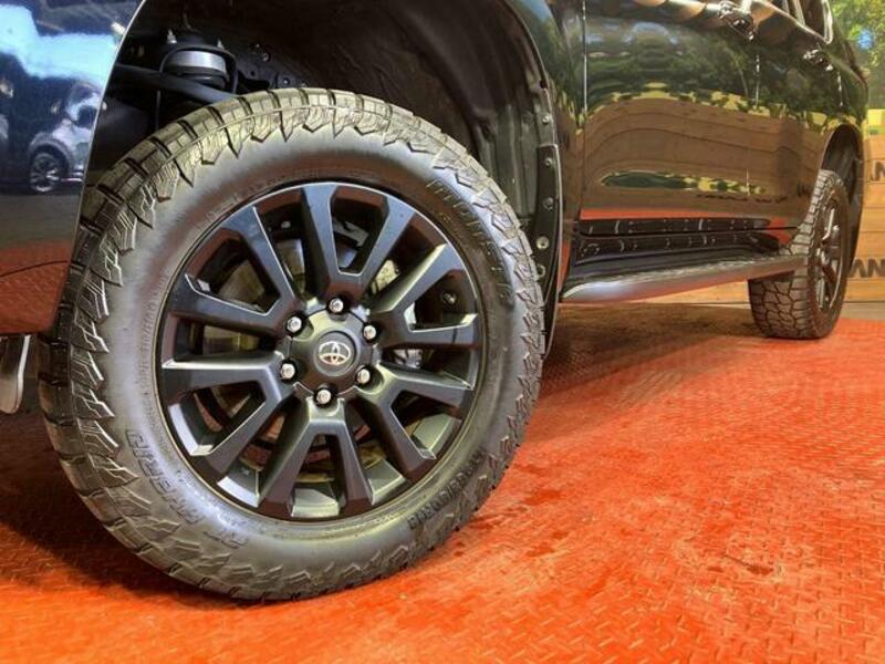 LAND CRUISER PRADO-11