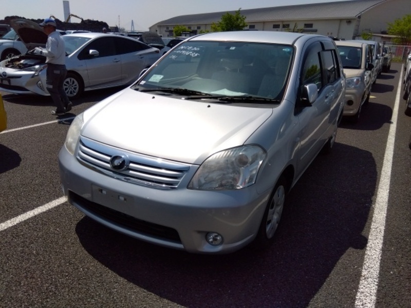 TOYOTA RAUM