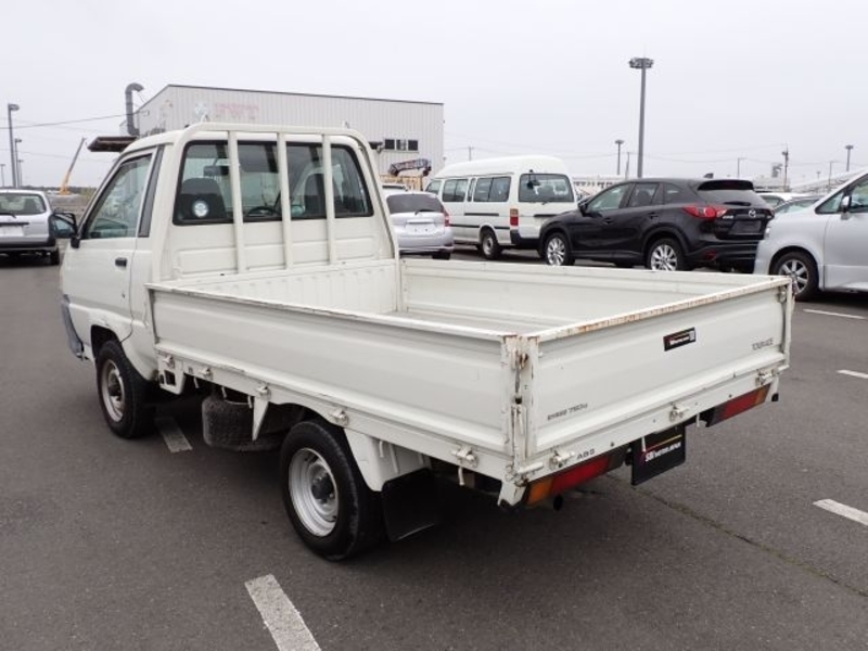 TOWNACE TRUCK