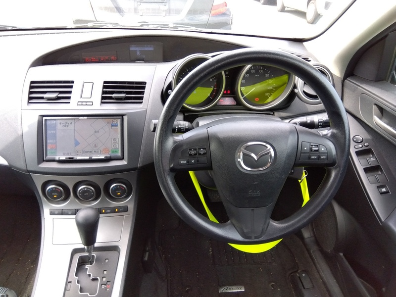 Axela Sport