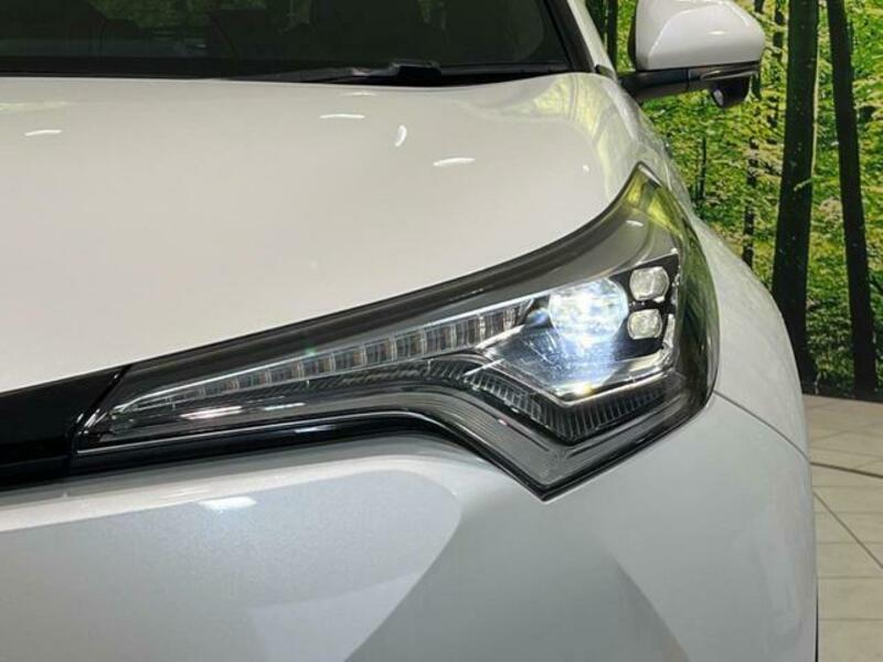 C-HR-12