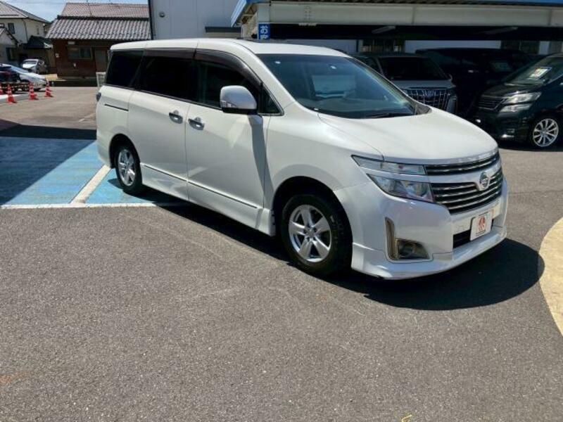 NISSAN　ELGRAND