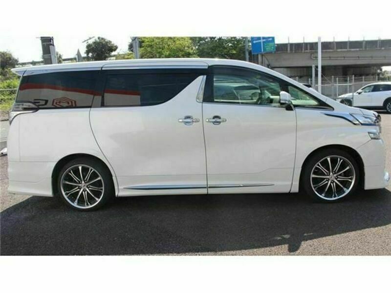 VELLFIRE-7