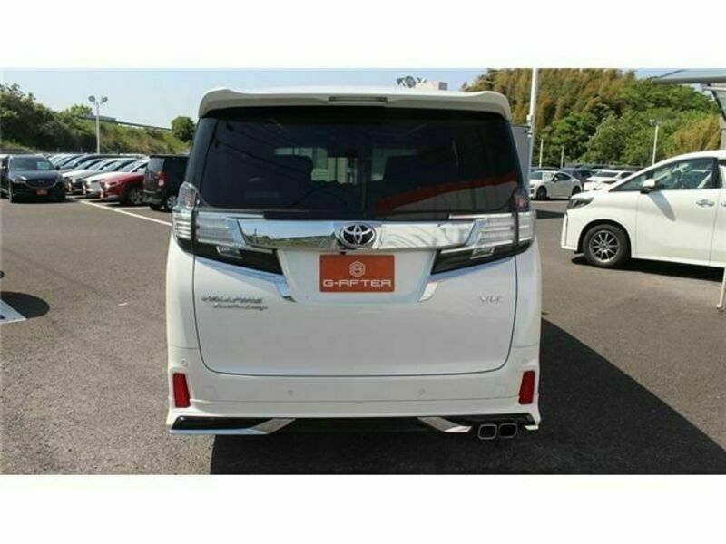 VELLFIRE-8