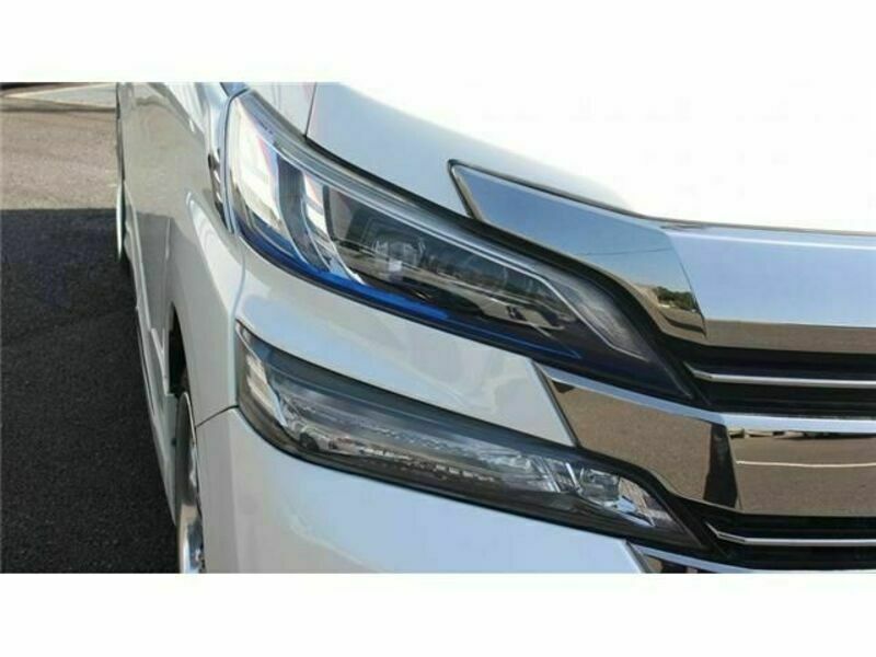 VELLFIRE-10