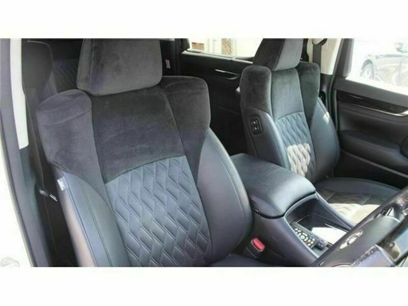 VELLFIRE-13