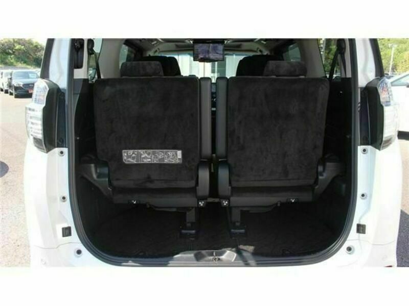 VELLFIRE-15