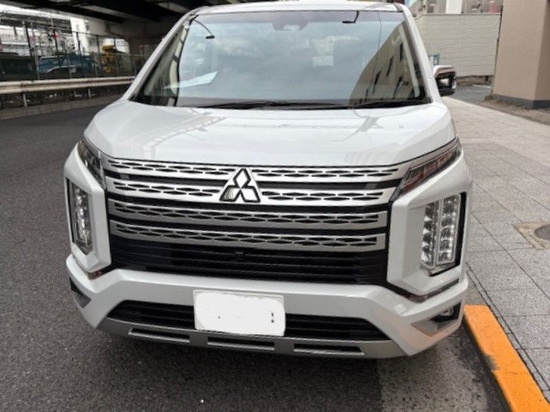 MITSUBISHI　DELICA D5