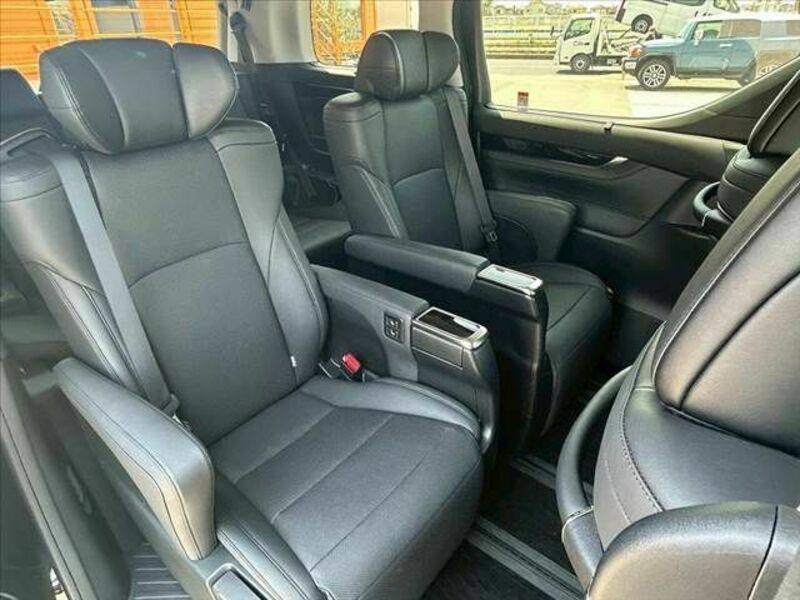 ALPHARD-19