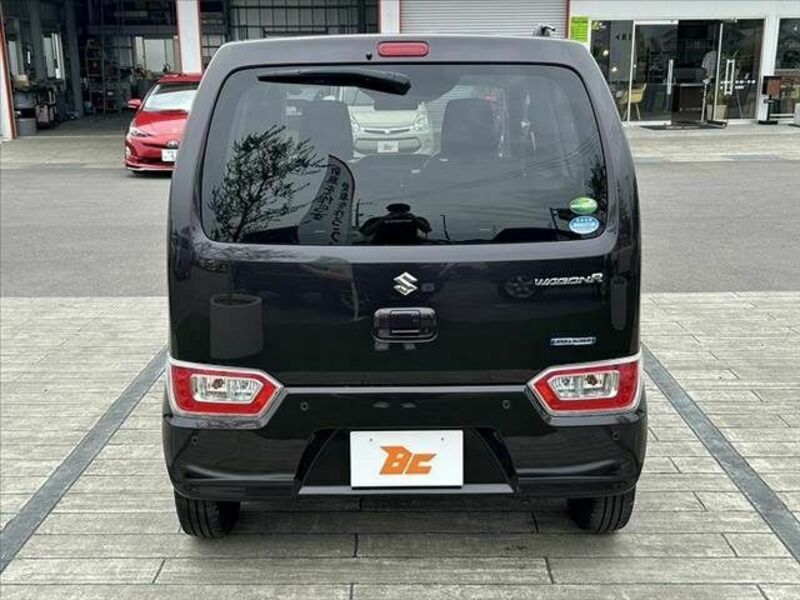 WAGON R-12