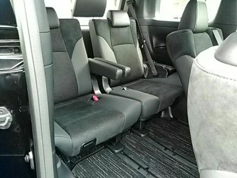 VELLFIRE-12
